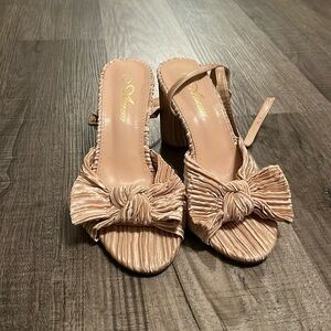Gold bow heels